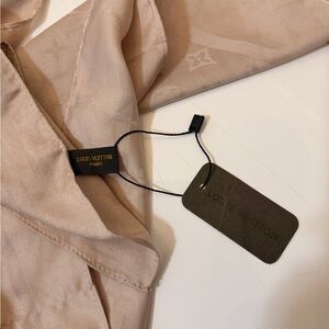 Louis Vuitton Light Tan Scarf